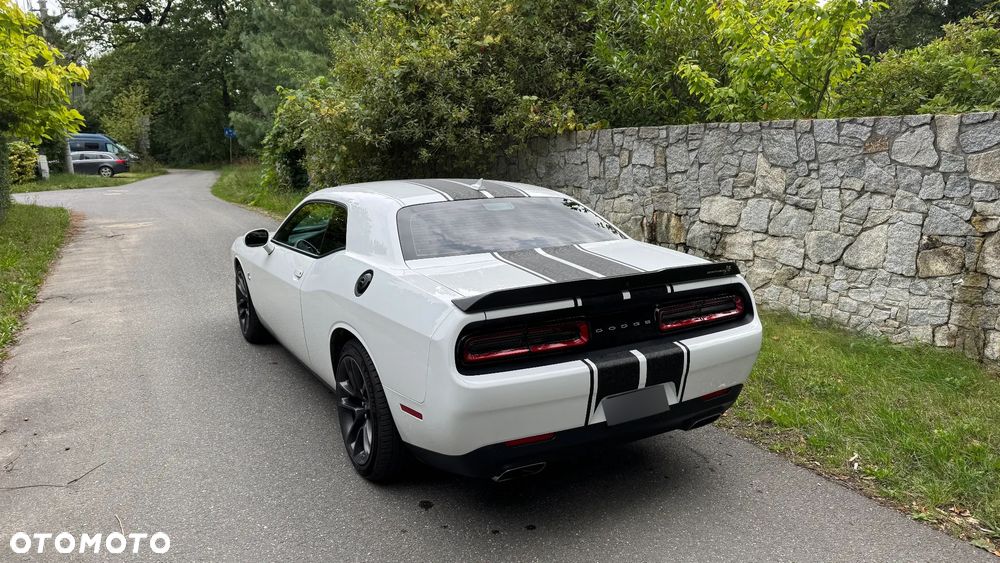 Dodge Challenger 6.4 Scat Pack - 5