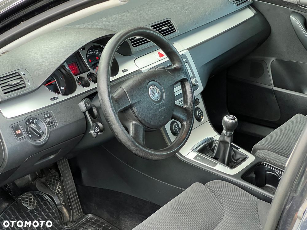 Volkswagen Passat 1.9 TDI Comfortline - 13