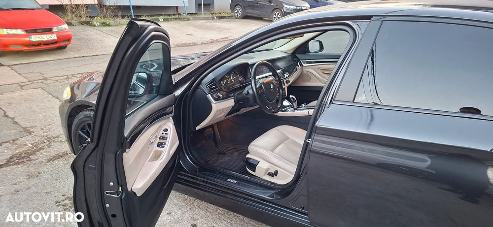 BMW Seria 5 530d xDrive AT - 4