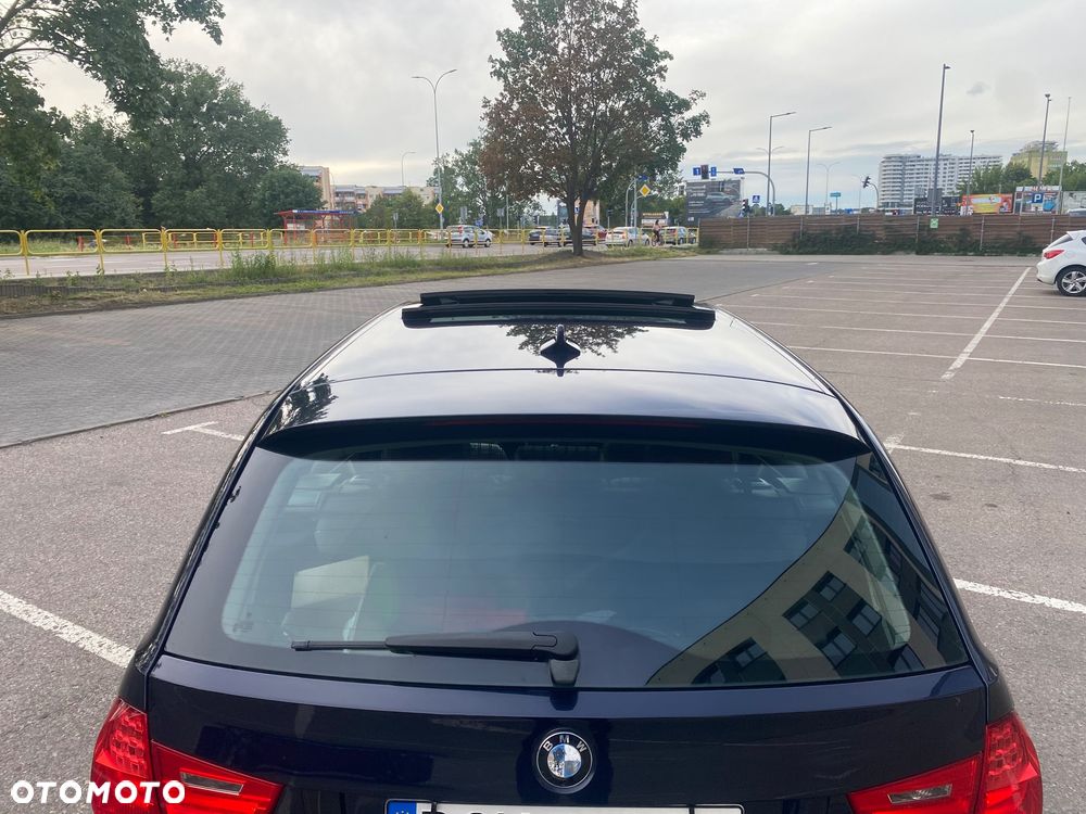 BMW Seria 3 318i - 12