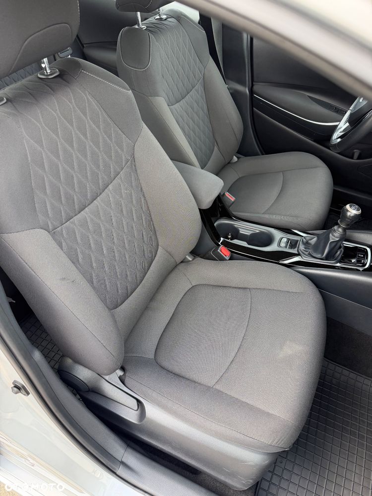 Toyota Corolla 1.6 Comfort - 12