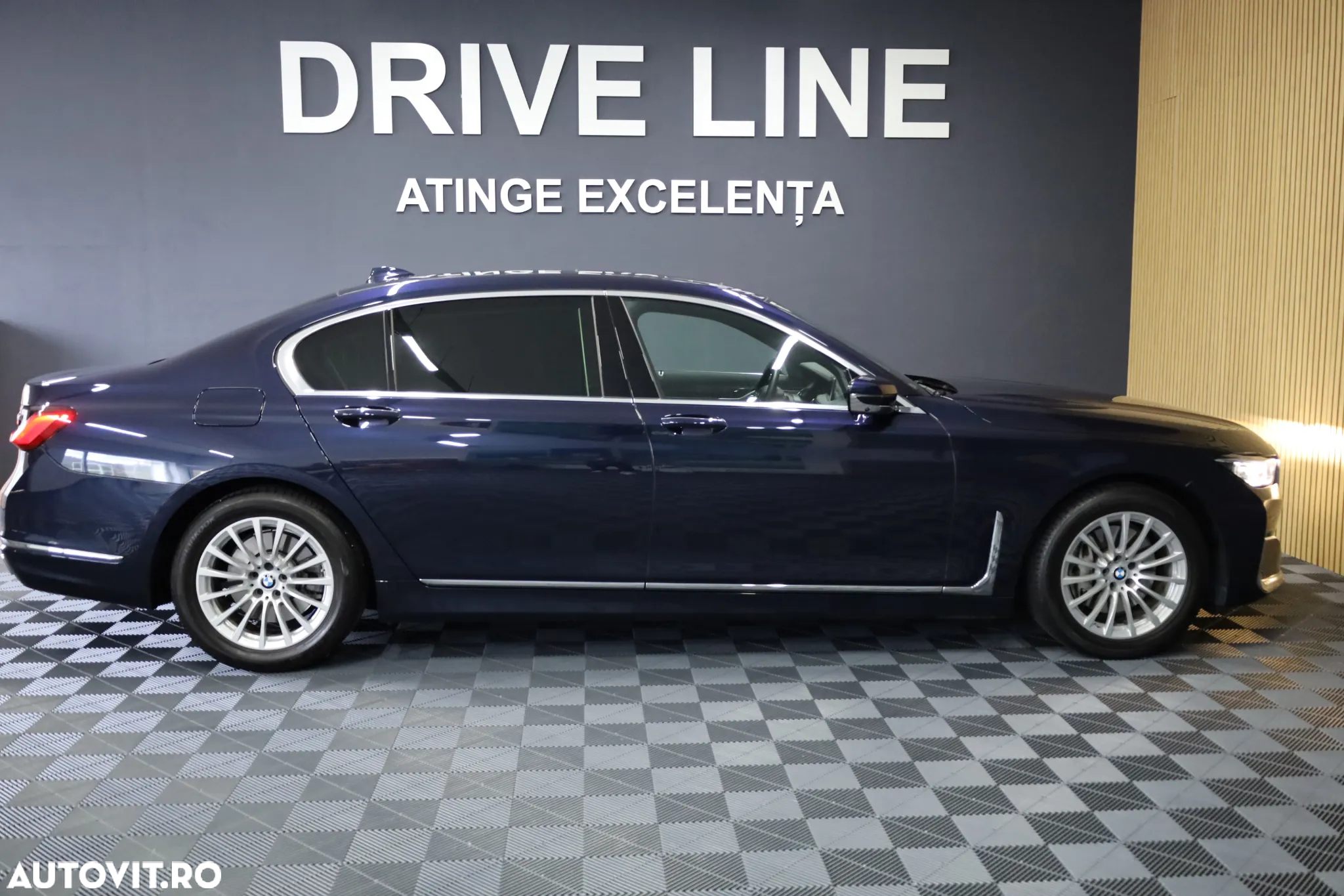 BMW Seria 7 740Li xDrive - 7