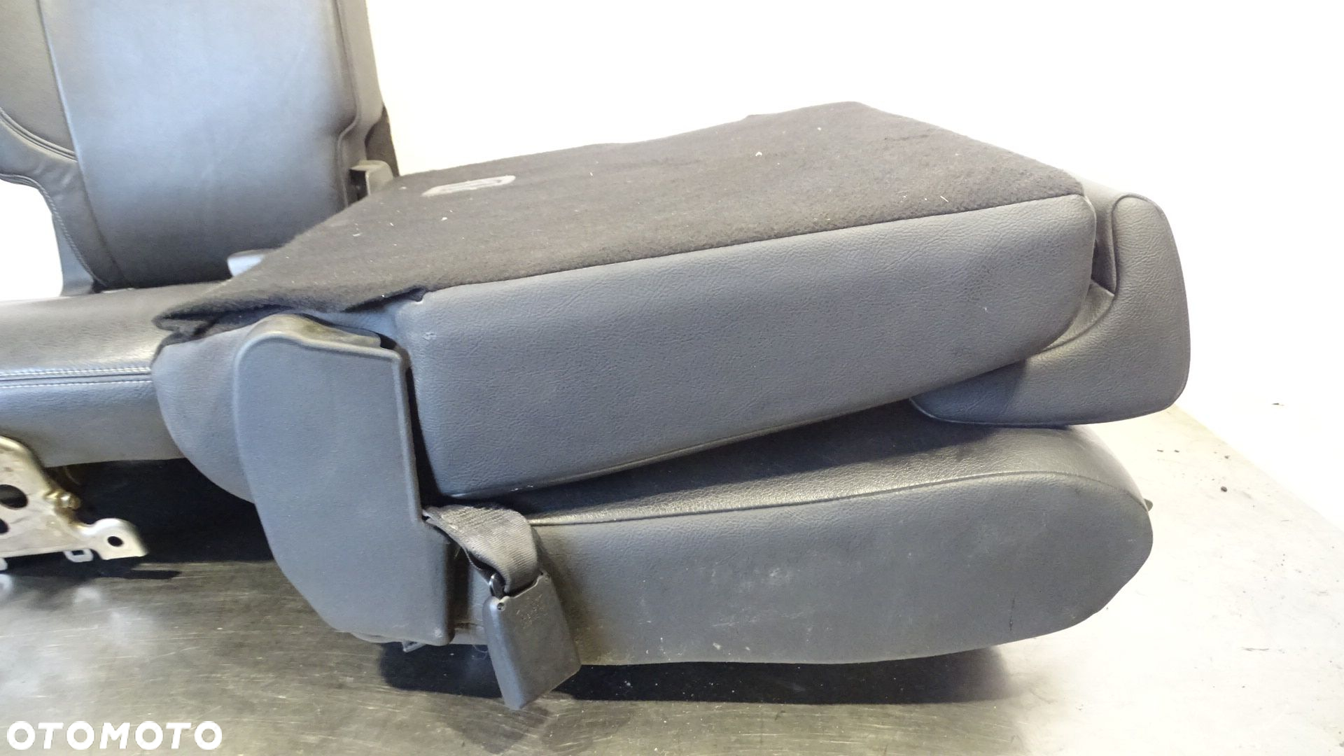 FOTELE KOMPLET SKÓRA FIAT SEDICI 1.9 - 11