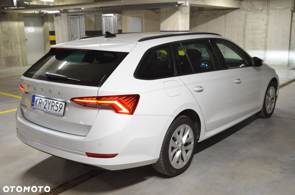 Skoda Octavia 2.0 TDI Ambition DSG - 9