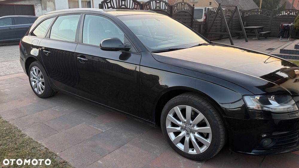 Audi A4 Avant 2.0 TDI DPF Ambiente - 6