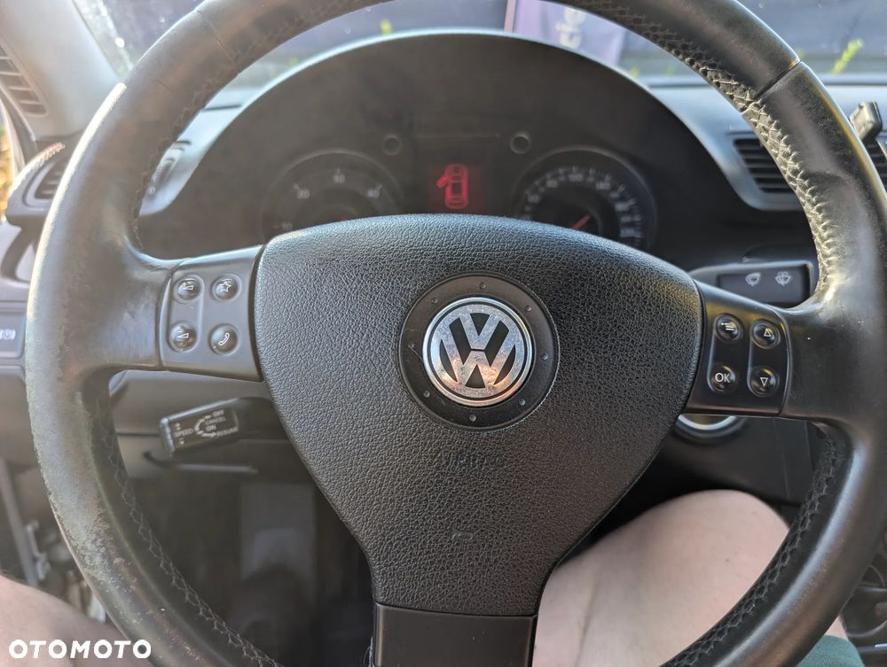 Volkswagen Passat - 11
