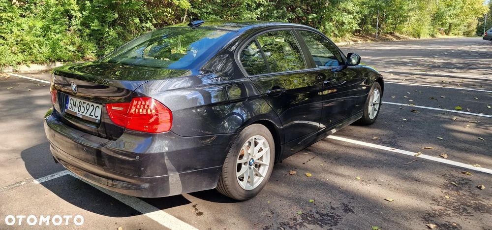 BMW Seria 3 318i - 3