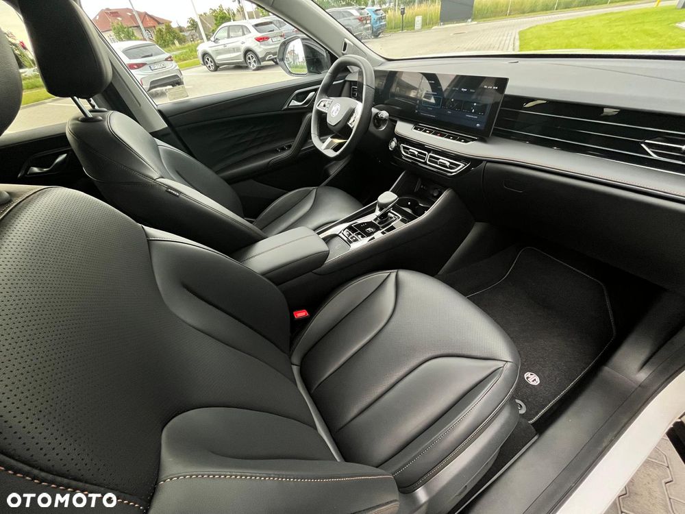 MG HS 1.5T HEV+ Exclusive - 11