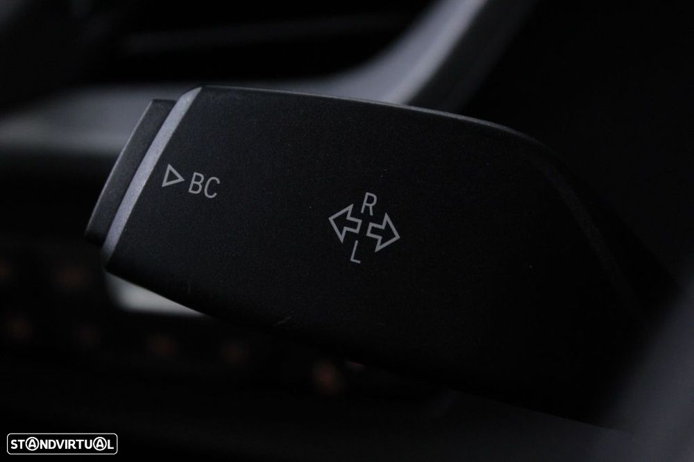 BMW 116 d Pack Desportivo M - 25