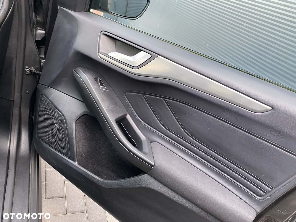 Ford Focus 1.0 EcoBoost mHEV Connected - 22