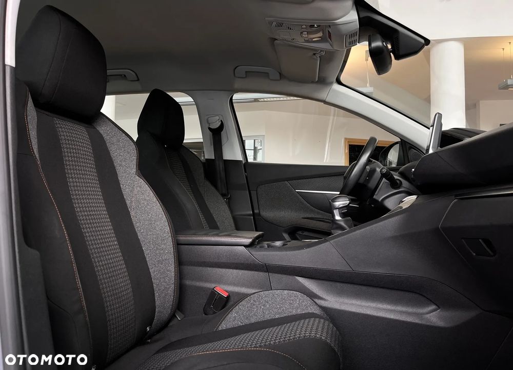 Peugeot 3008 1.5 BlueHDi Allure S&S - 24