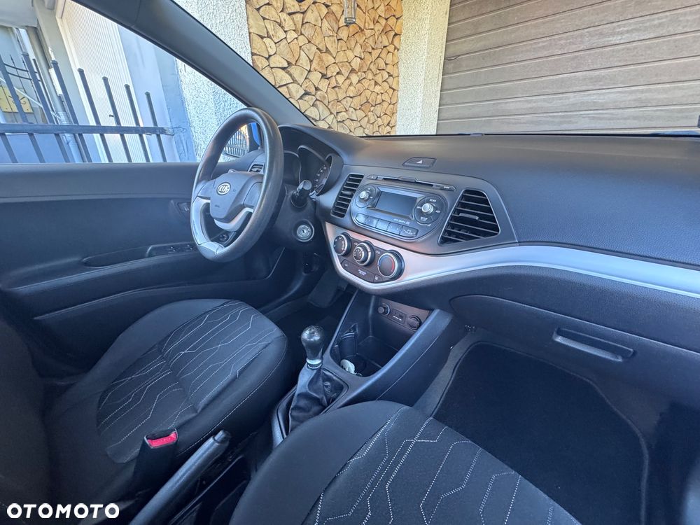 Kia Picanto 1.2 L - 6