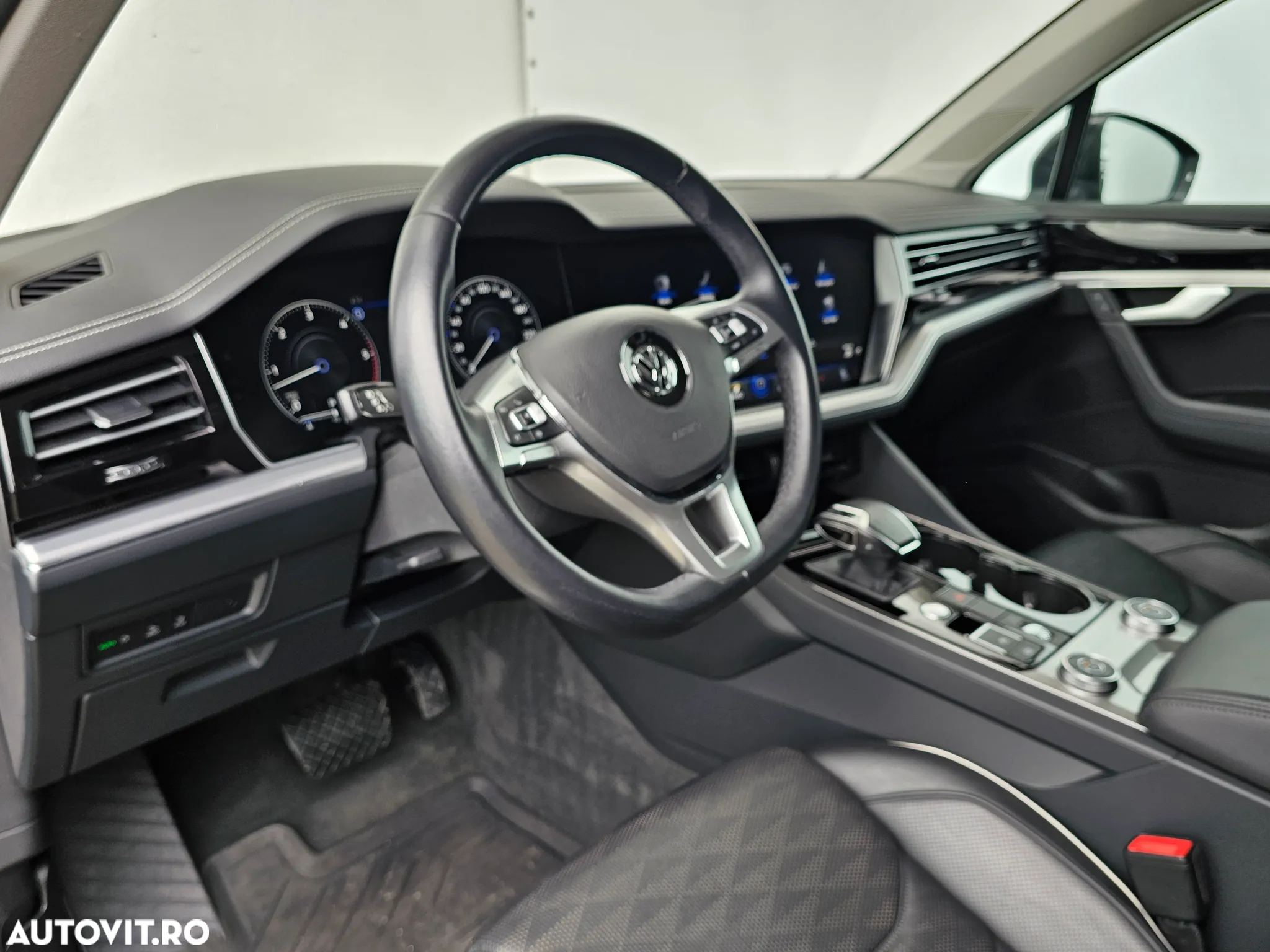 Volkswagen Touareg V6 TDI Elegance - 10