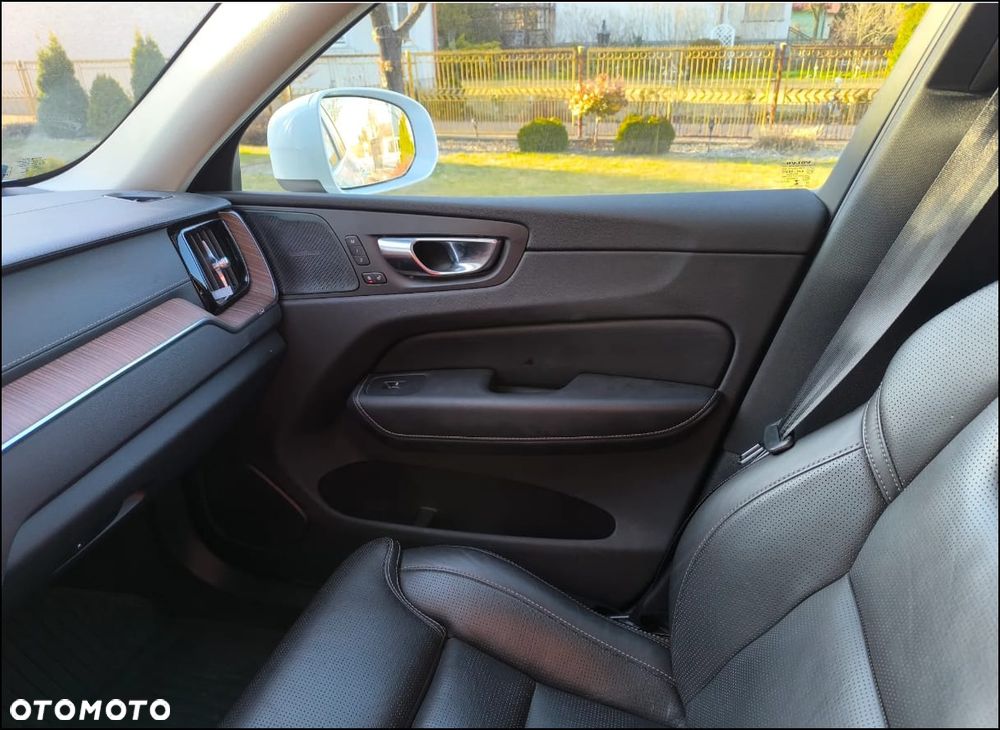 Volvo XC 60 T6 AWD Geartronic Inscription - 12