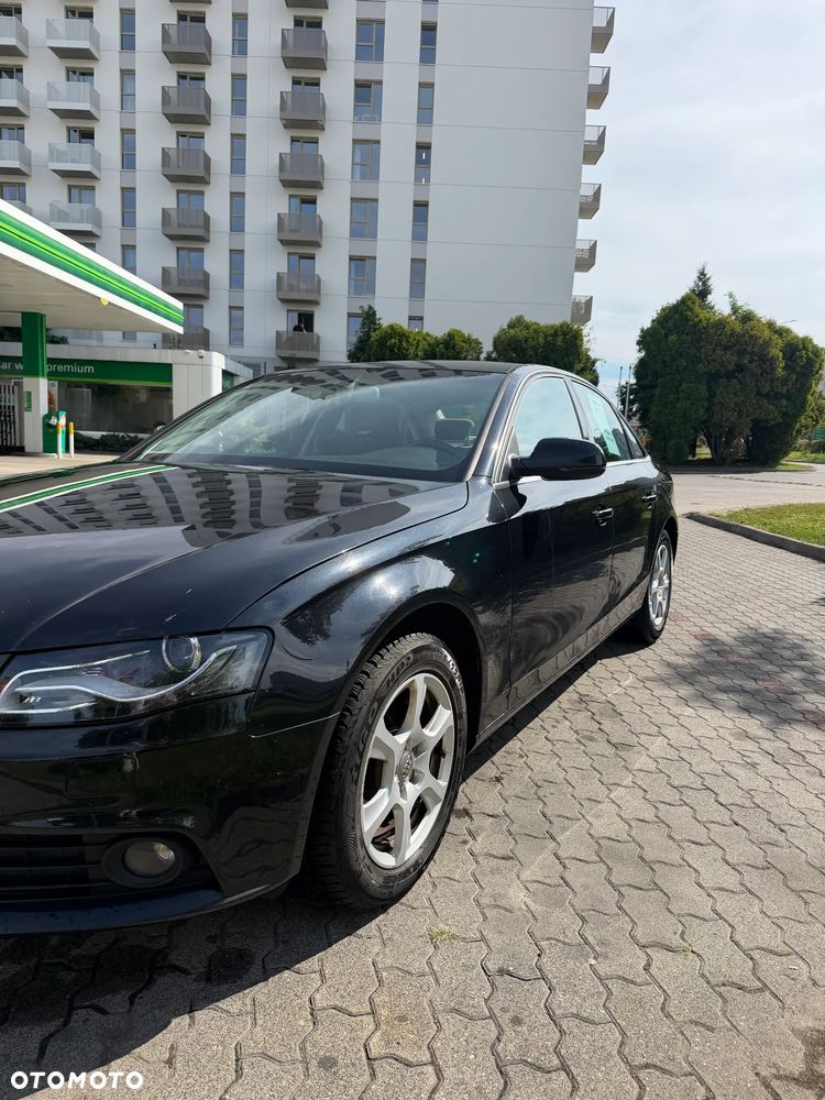 Audi A4 Avant - 10