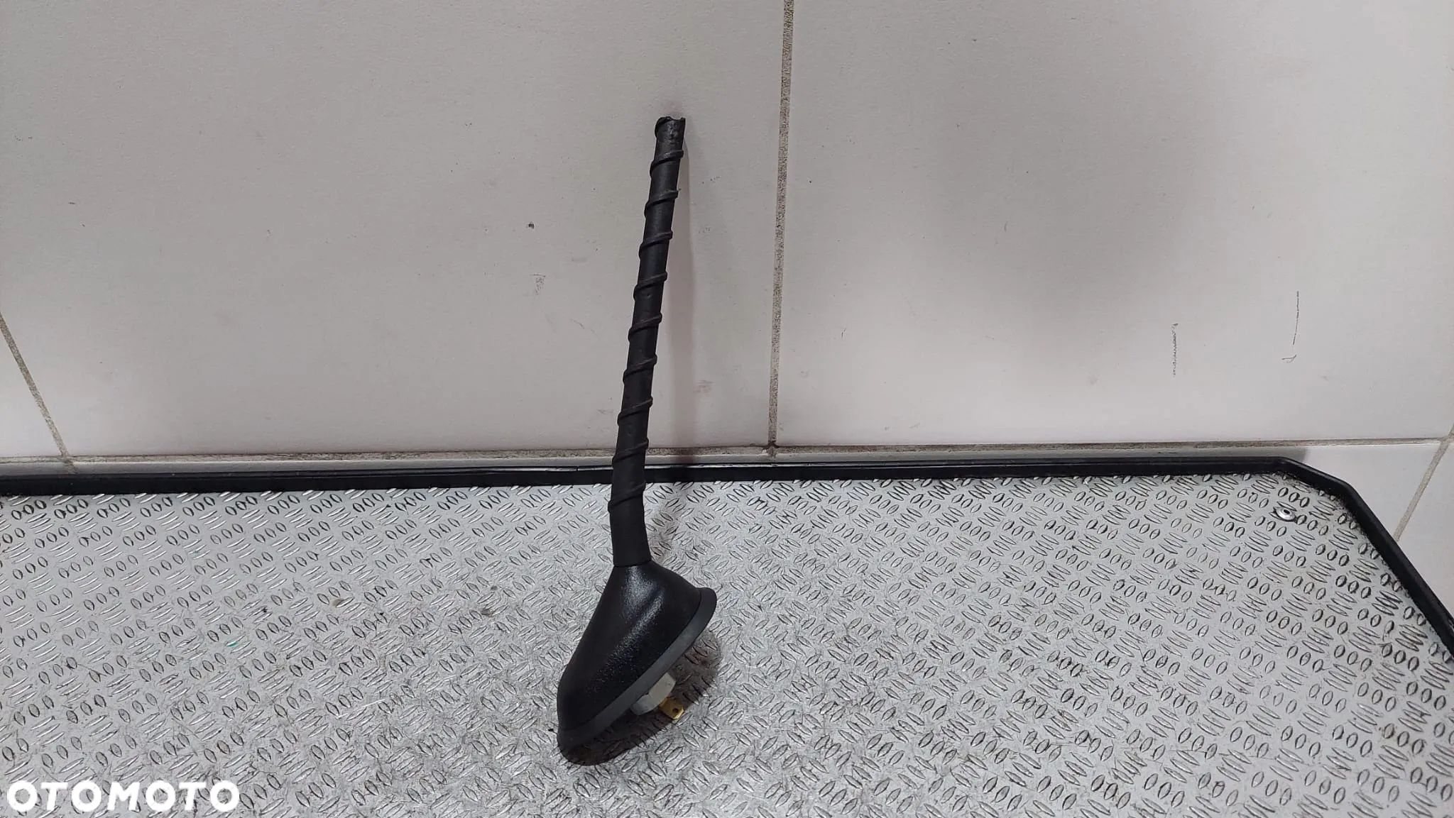 Antena dachowa Hyundai i 30 2016 kombi nr 96200A5000 - 1