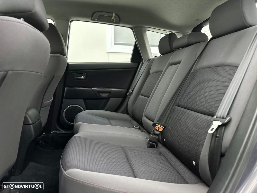 Mazda 3 Hatchback MZ-CD 1.6 Exclusive - 12