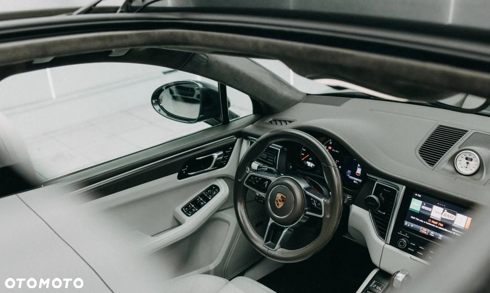 Porsche Macan Turbo - 13