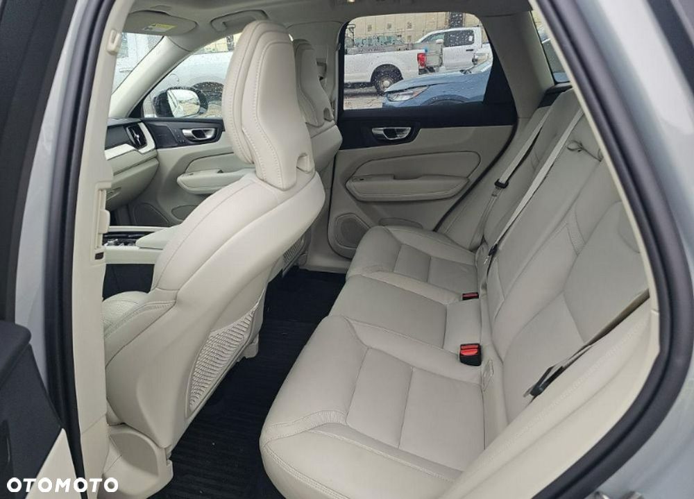 Volvo XC 60 B5 B AWD Ultra Dark - 10