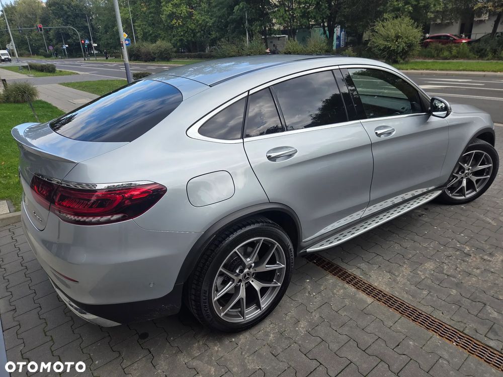 Mercedes-Benz GLC 200 4Matic 9G-TRONIC AMG Line Plus - 28