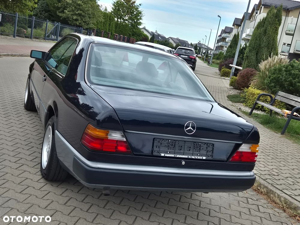 Mercedes-Benz W124 (1984-1993) - 29