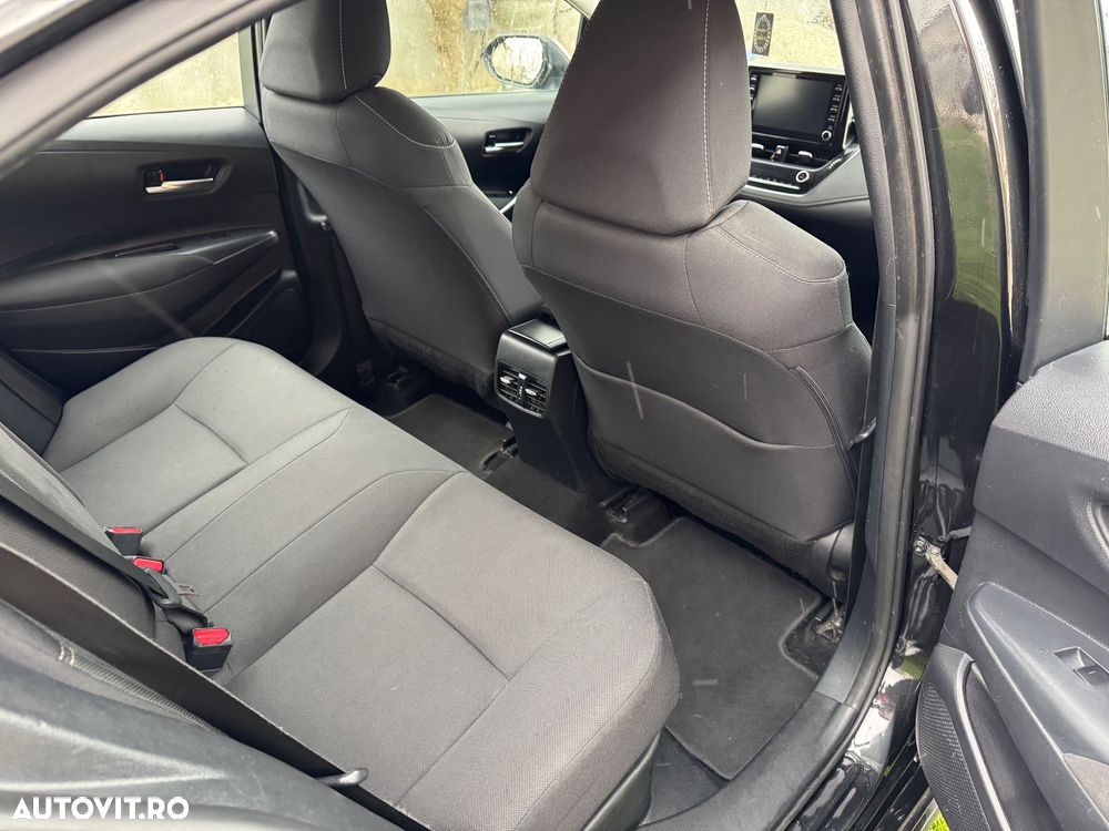 Toyota Corolla 1.8 HSD Eco - 11