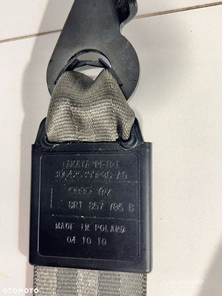 8R1 857 705 B Pas bezpieczeństwa fotela przedniego SZARY Audi Q5 SQ5 2011 - 2