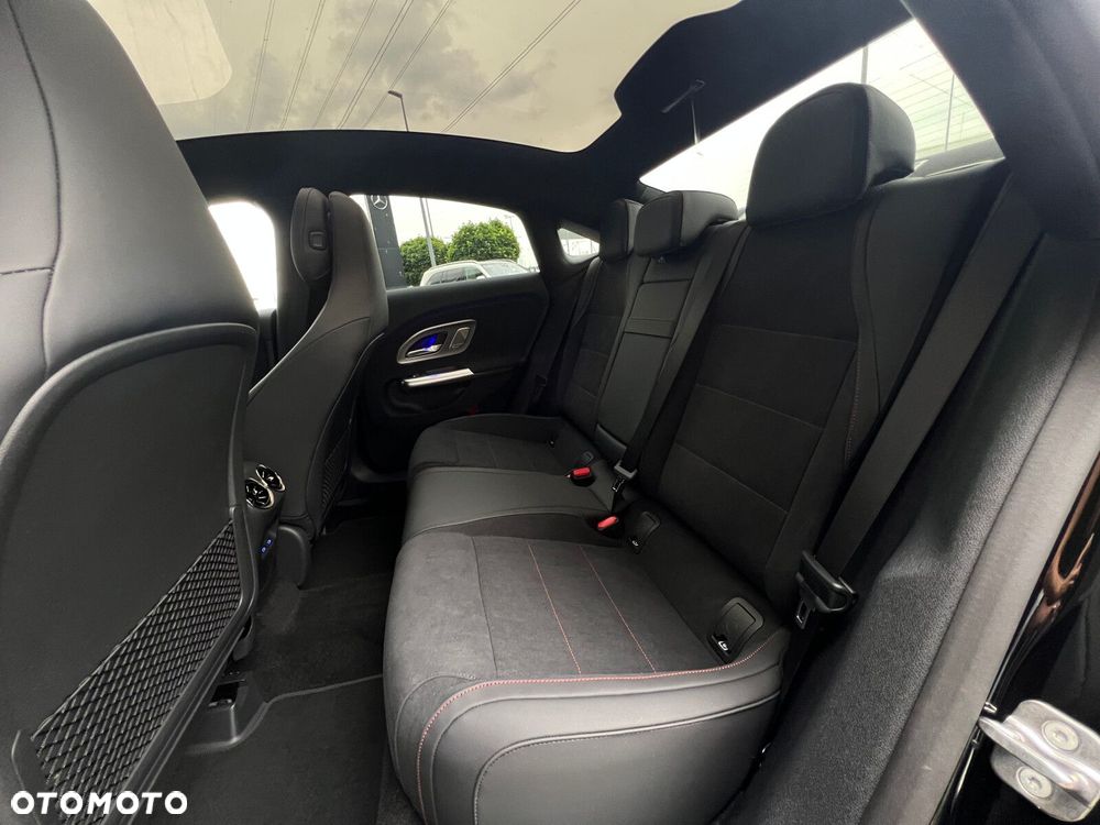 Mercedes-Benz CLA - 11