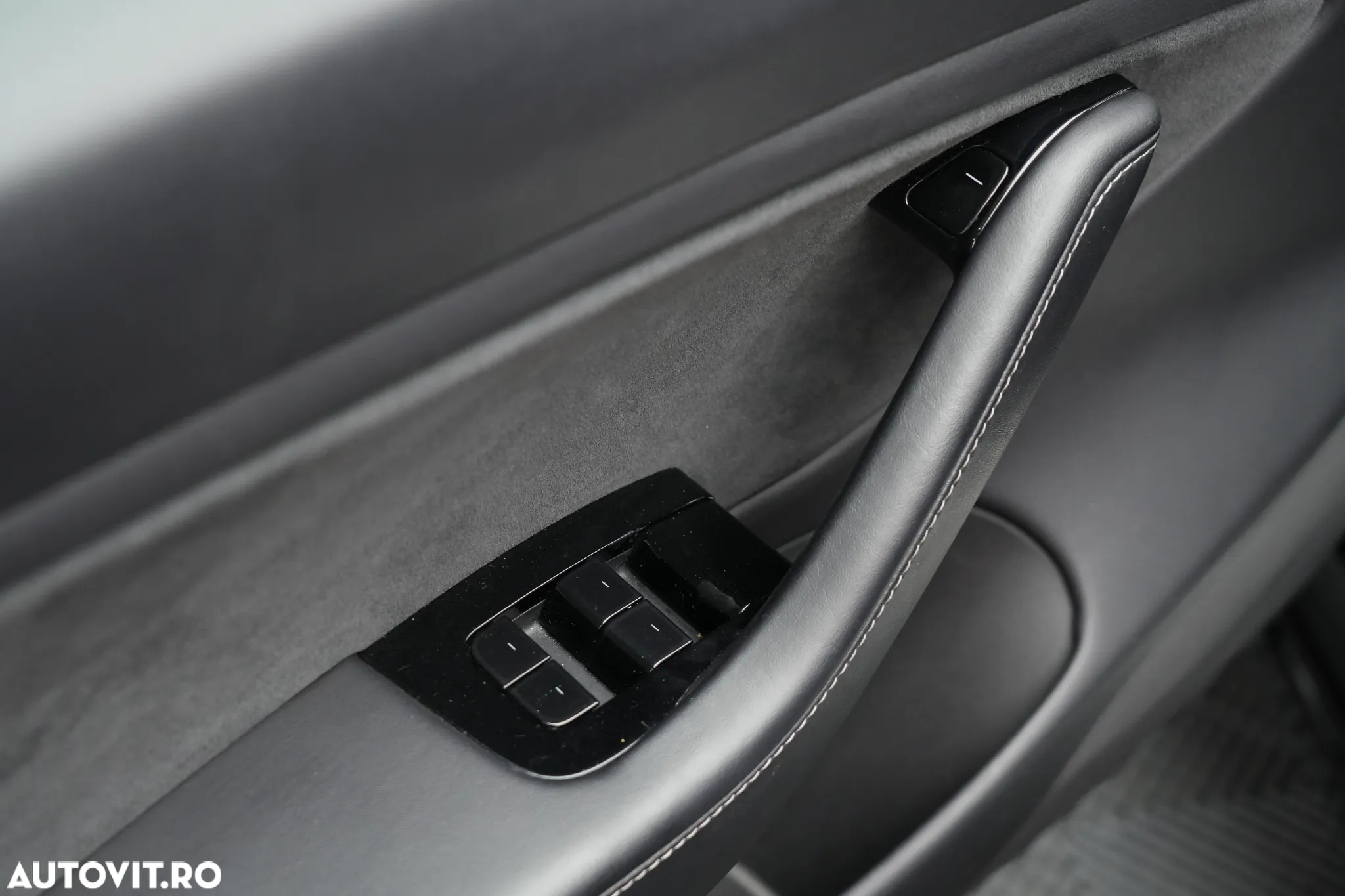 Tesla Model 3 Langstreckenbatterie Allradantrieb Dual Motor - 35
