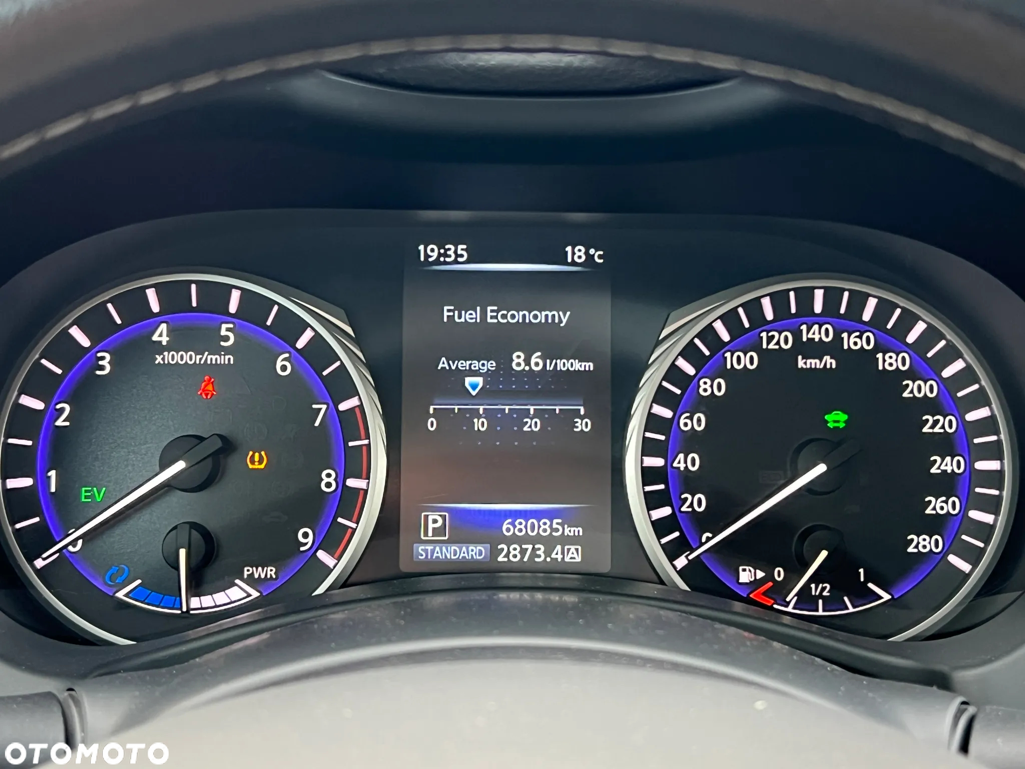 Infiniti Q50 Hybrid Premium - 19