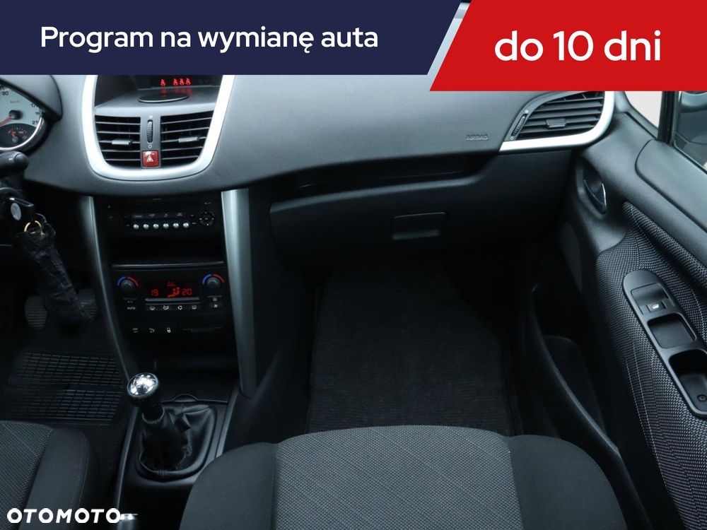 Peugeot 207 - 10