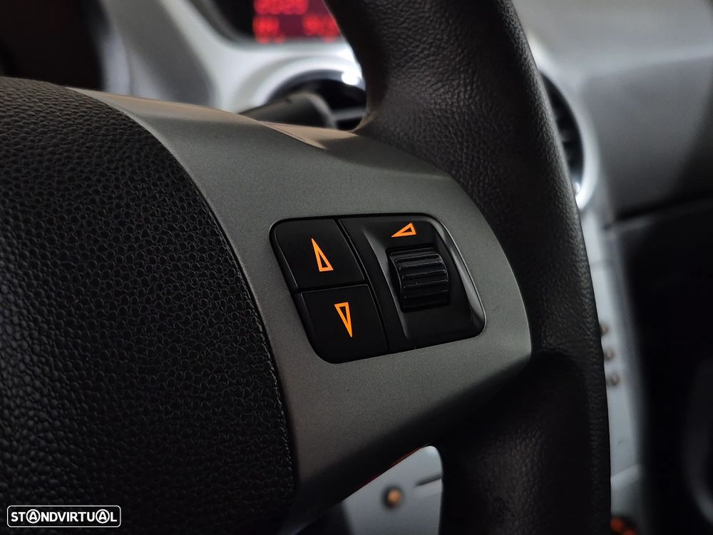 Opel Corsa 1.2 Cosmo - 14