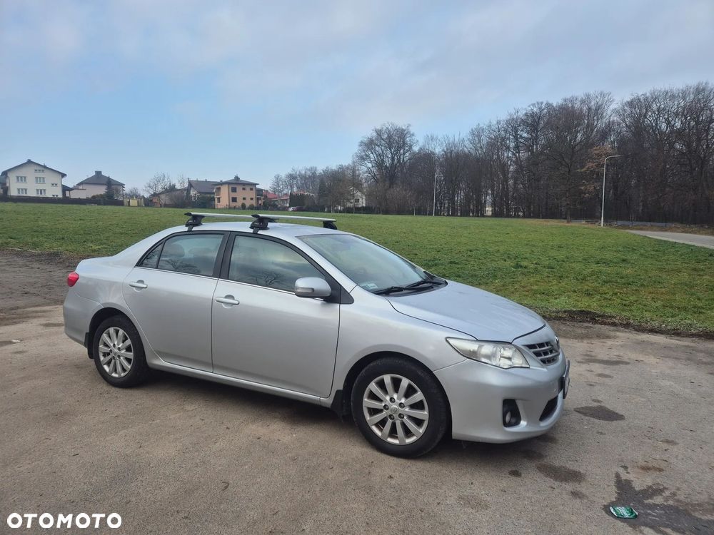 Toyota Corolla 2.0 D-4D Sol - 2