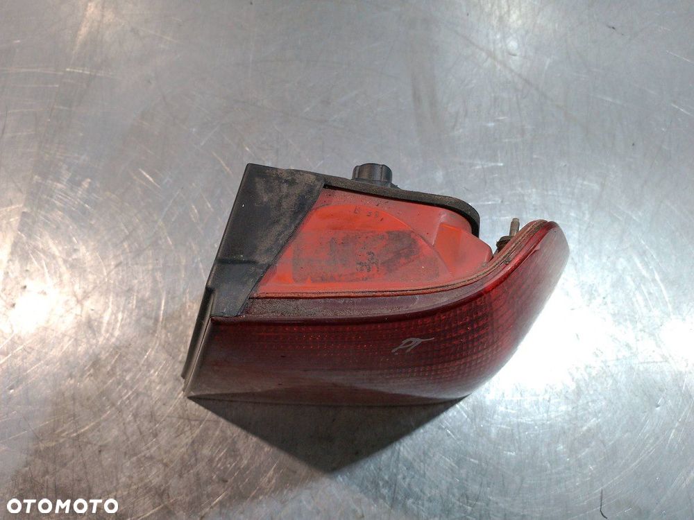 LAMPA TYLNA PRAWA VW BORA 1J5945257 SEDAN - 7