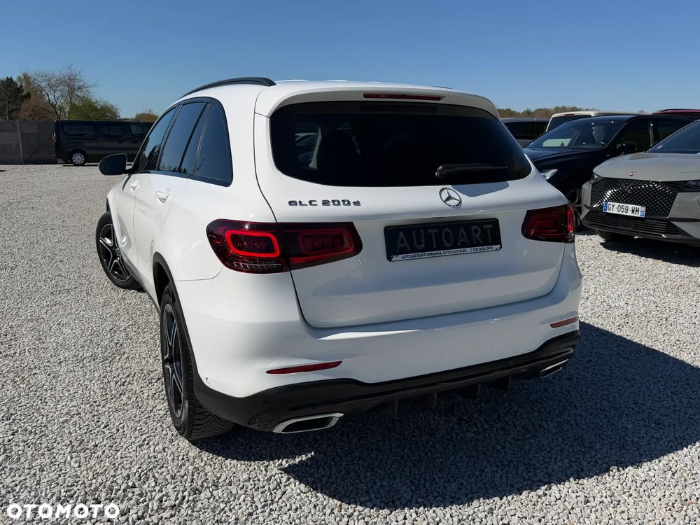 Mercedes-Benz GLC 200 d 4Matic 9G-TRONIC AMG Line - 13