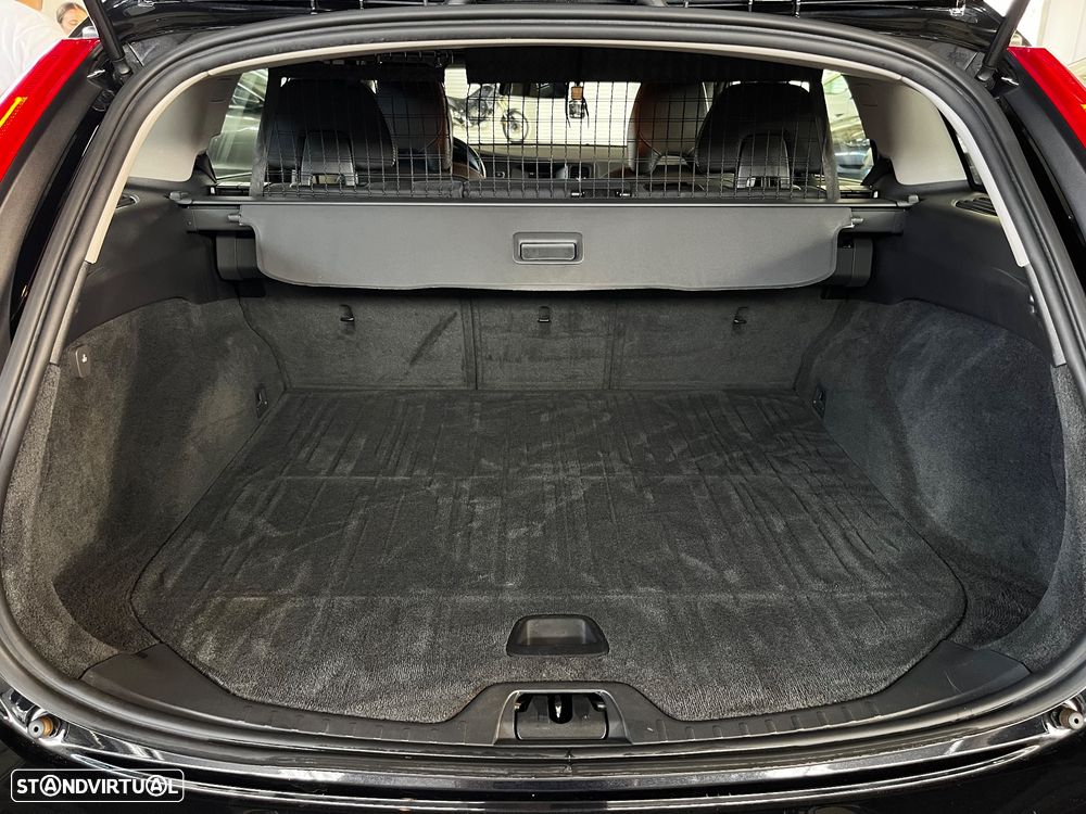 Volvo V60 2.0 D3 R-Design - 10