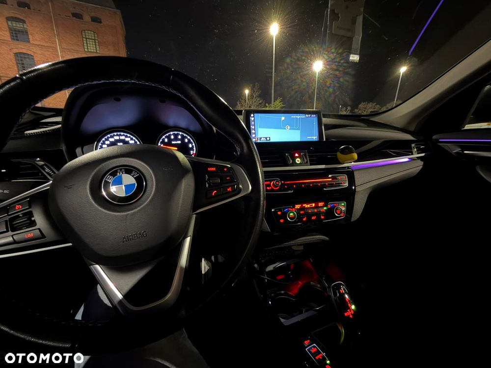 BMW X1 sDrive18i Sport Line - 16