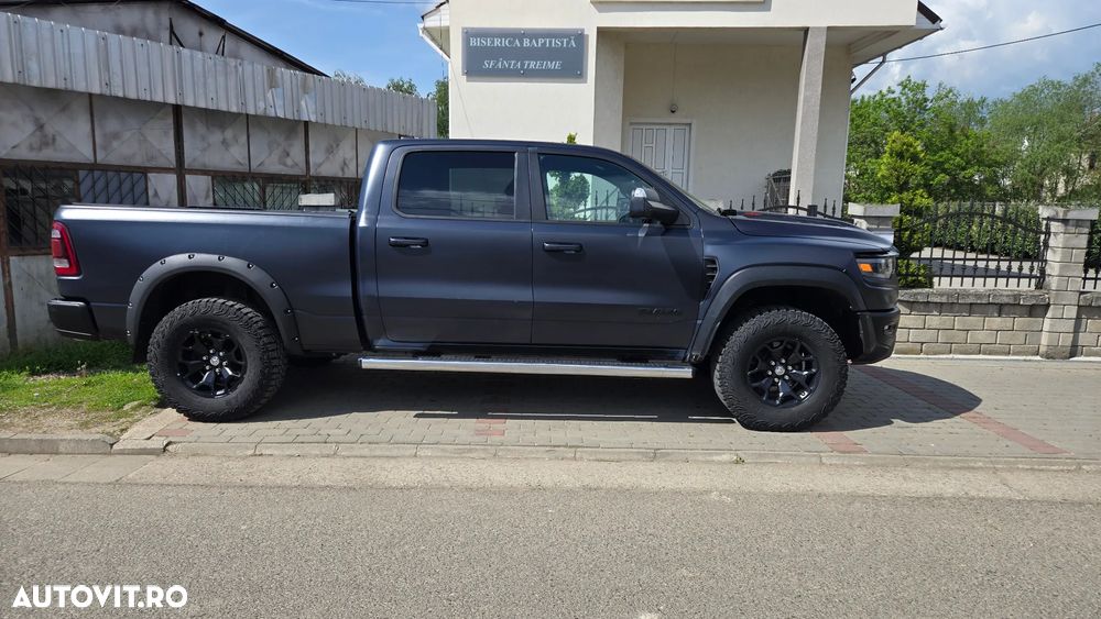 Dodge RAM - 4
