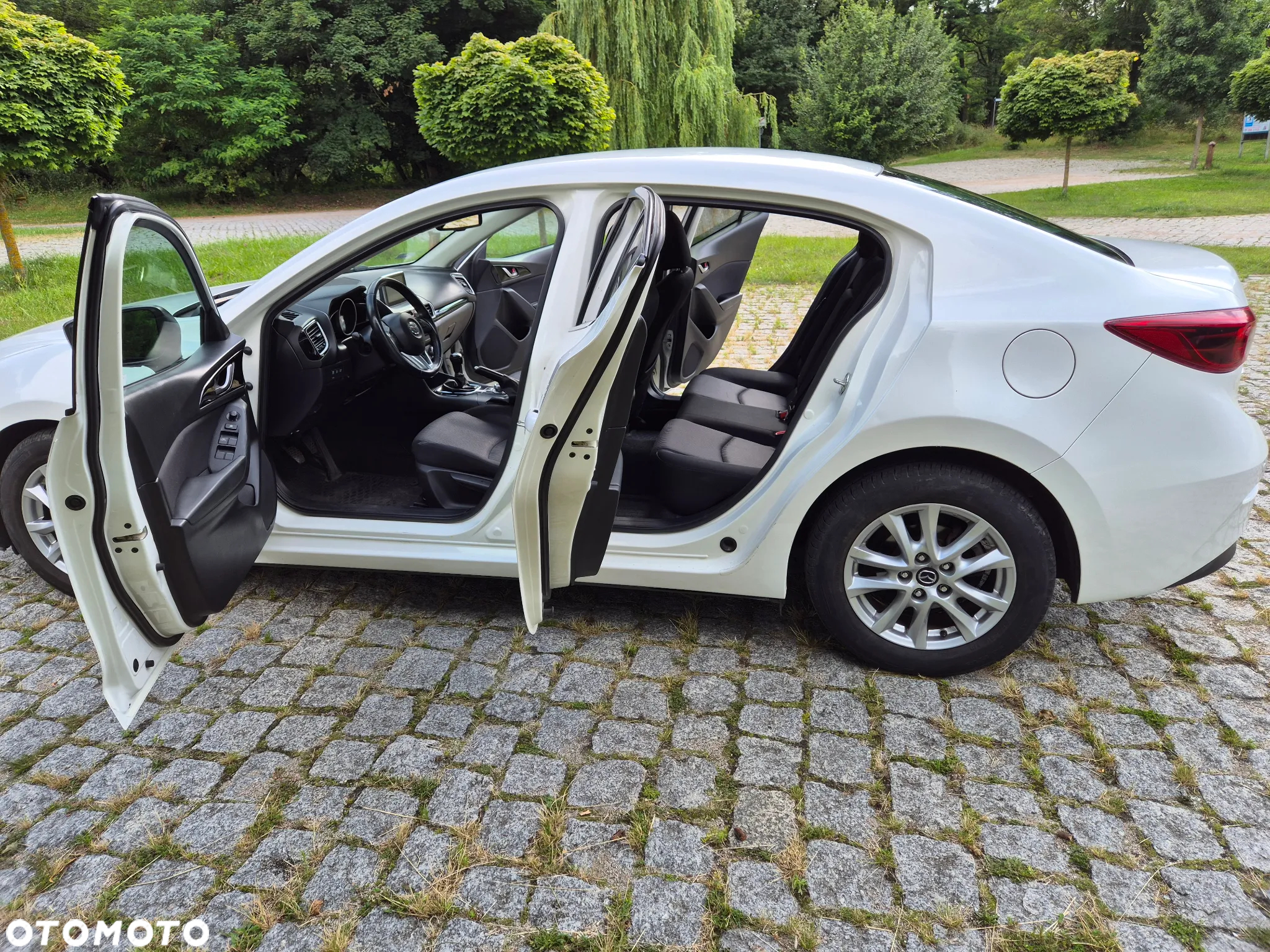 Mazda 3 - 8