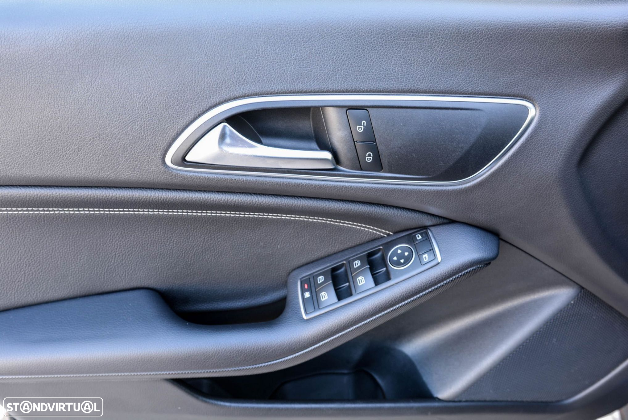 Mercedes-Benz CLA 180 d Shooting Brake Urban - 35