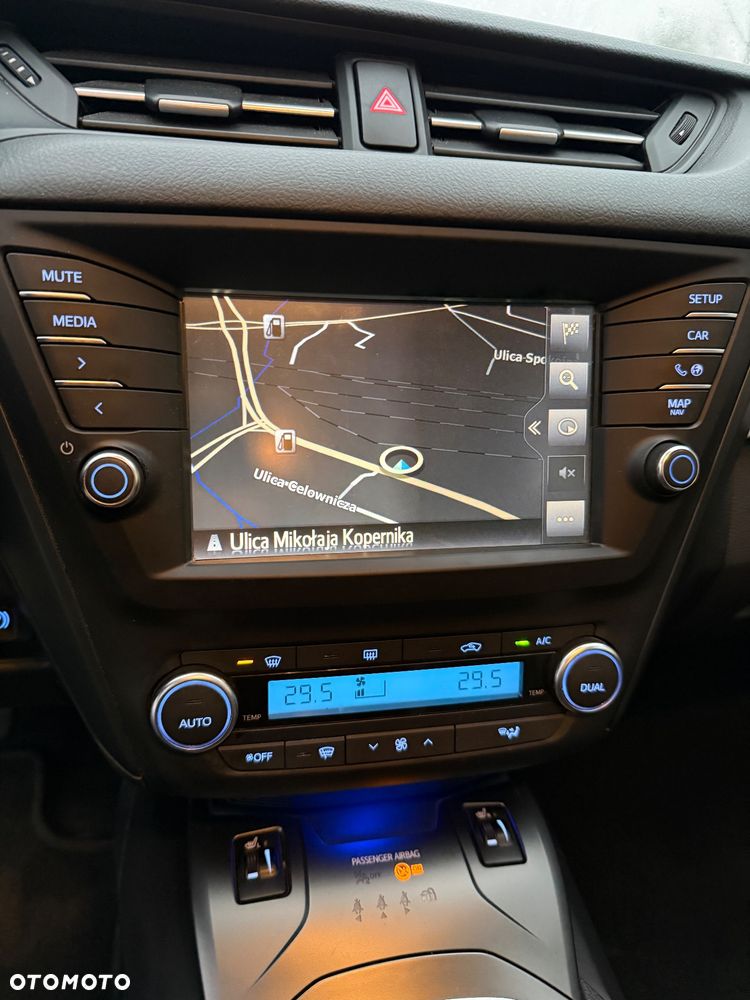 Toyota Avensis 1.8 Prestige - 16