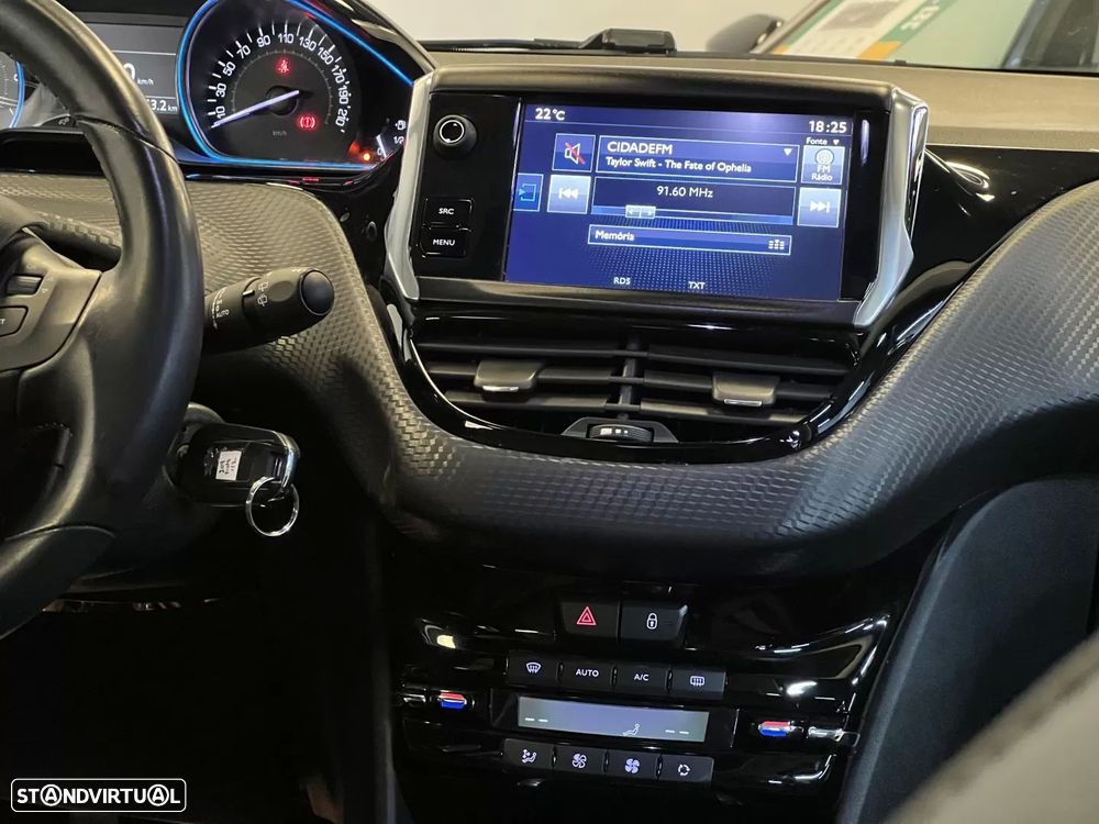 Peugeot 208 1.2 PureTech GT Line - 13