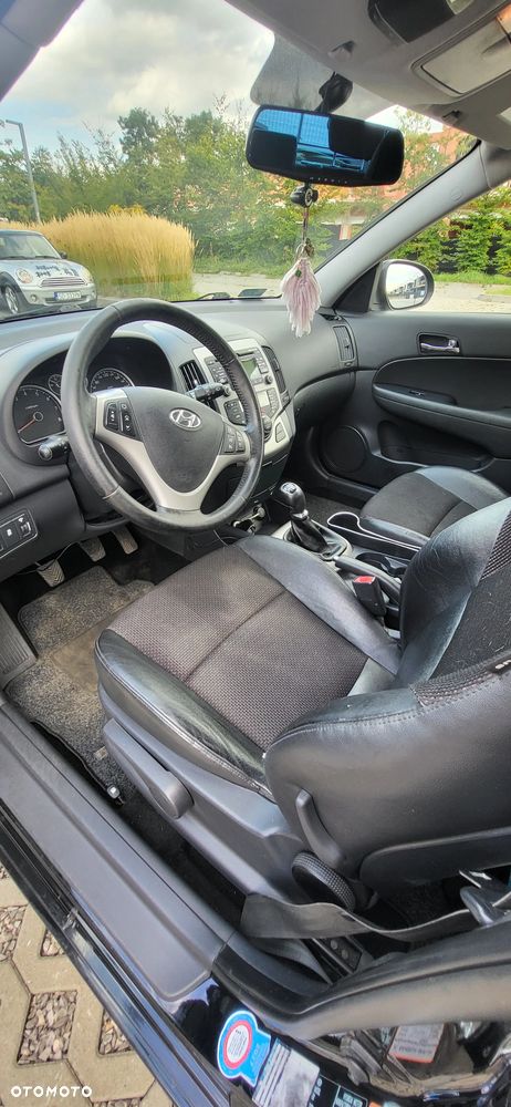 Hyundai i30 1.4 Classic + EU5 - 10