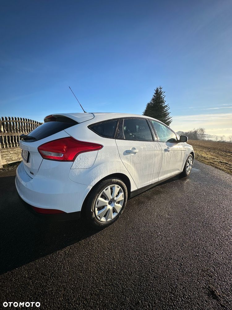 Ford Focus 1.0 EcoBoost Ambiente - 30