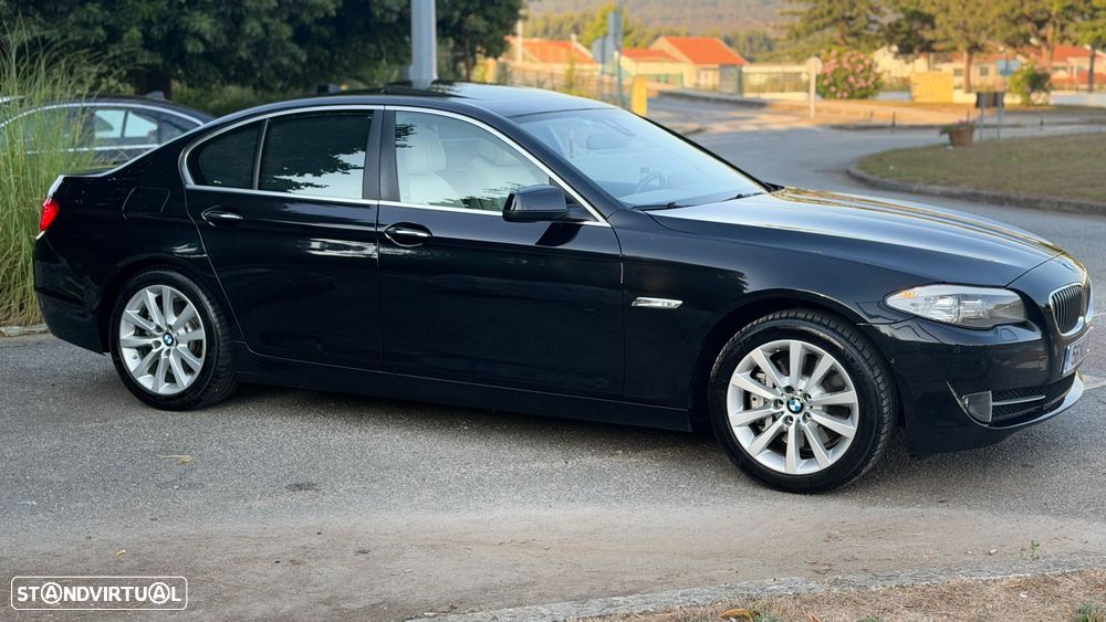 BMW 525 d Line Luxury Auto - 2