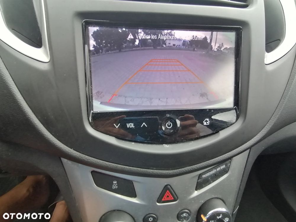 Chevrolet Trax 1.7 D LT - 32