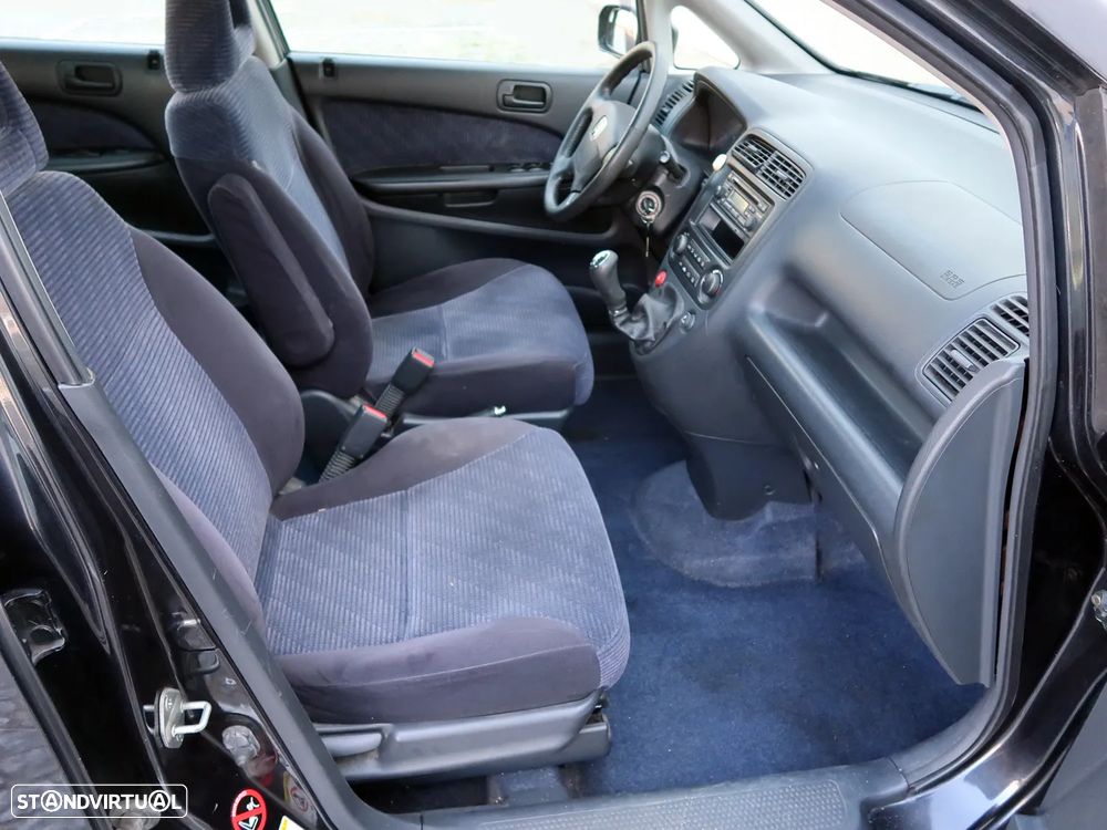 Honda Stream 1.7 ES - 15