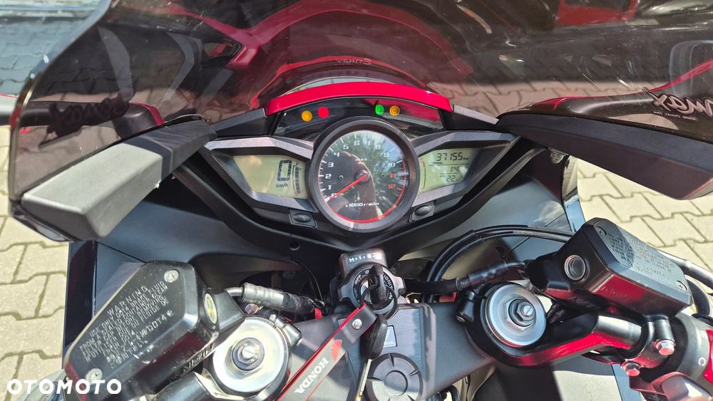 Honda VFR - 10
