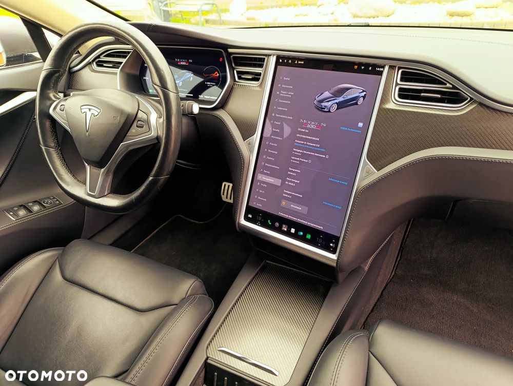 Tesla Model S - 6