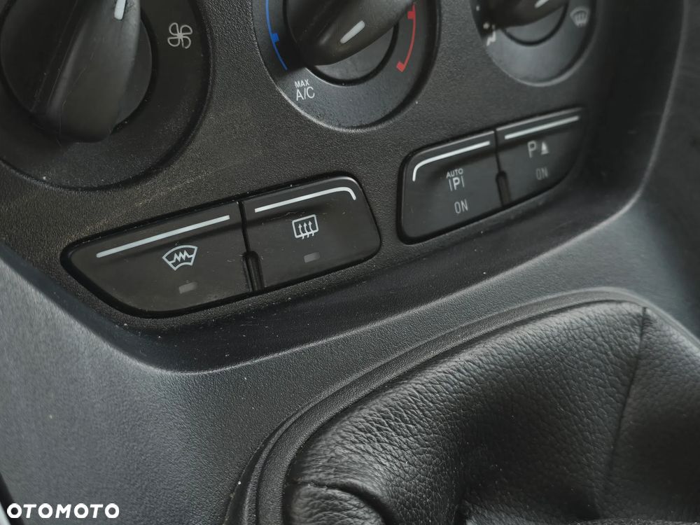 Ford C-MAX 1.6 TDCi Start-Stop-System Champions Edition - 33